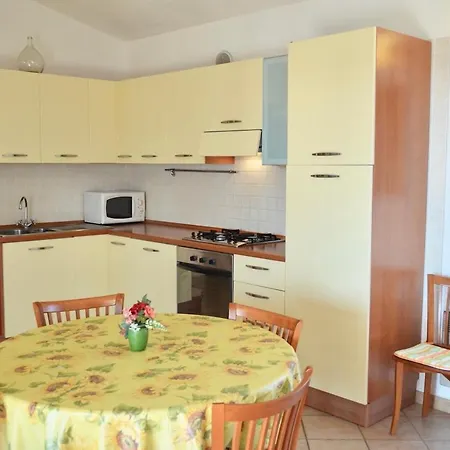 Iss Travel, Ponderosa Terrace - Centrally Located 2-bedroom With Aircondition Lägenhet San Teodoro (Sardinia)