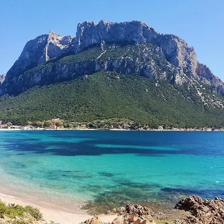 Apartment Iss Travel, Ponderosa Terrace - Centrally Located 2-bedroom With Aircondition San Teodoro (Sardinia)