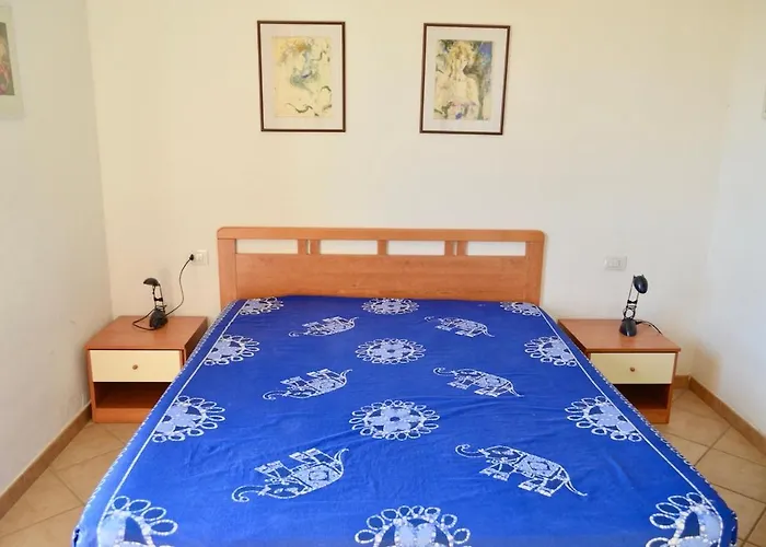Apartment Iss Travel, Ponderosa Terrace - Centrally Located 2-bedroom With Aircondition *